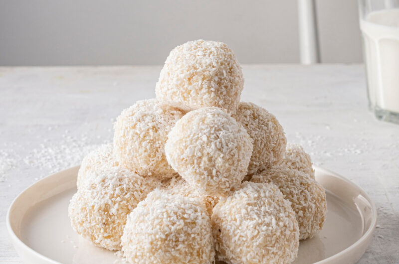 Keto Christmas Snowball Cookies